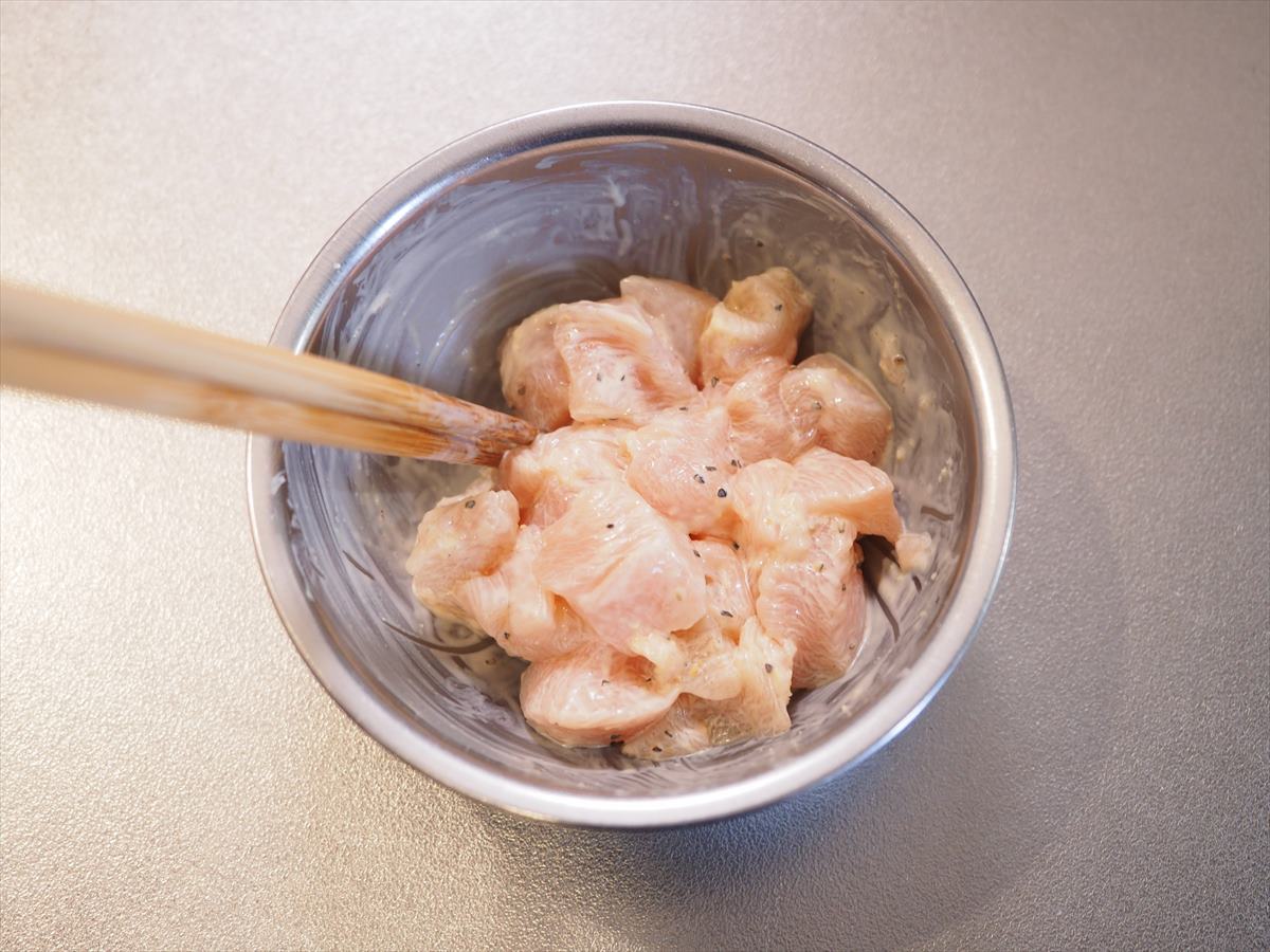 ごろごろ鶏むね肉とブロッコリーのかさ増しチャーハン