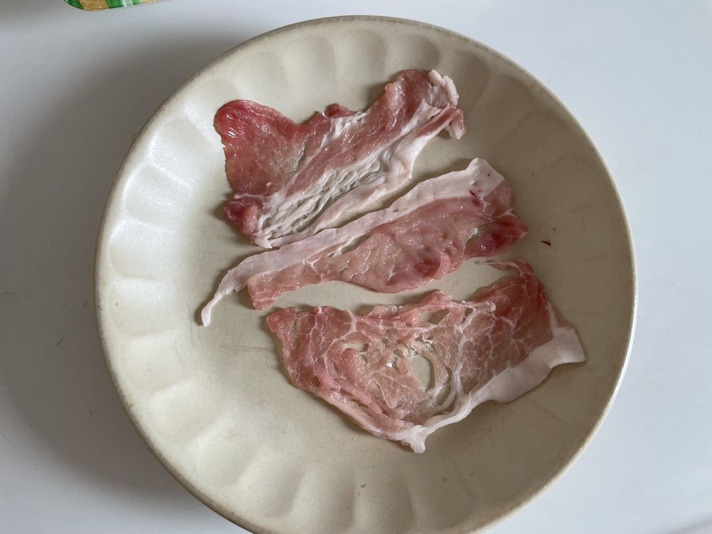 豚こまを広げて