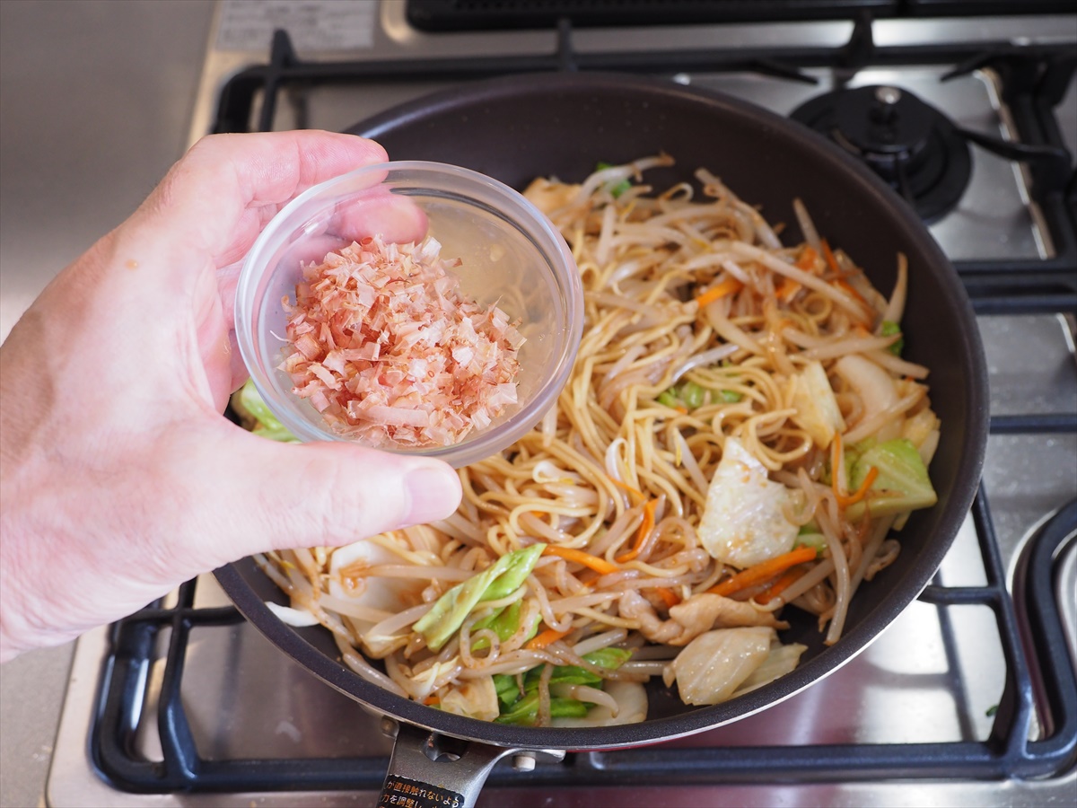 鶏むね肉とこんにゃくのかさ増し焼きそば