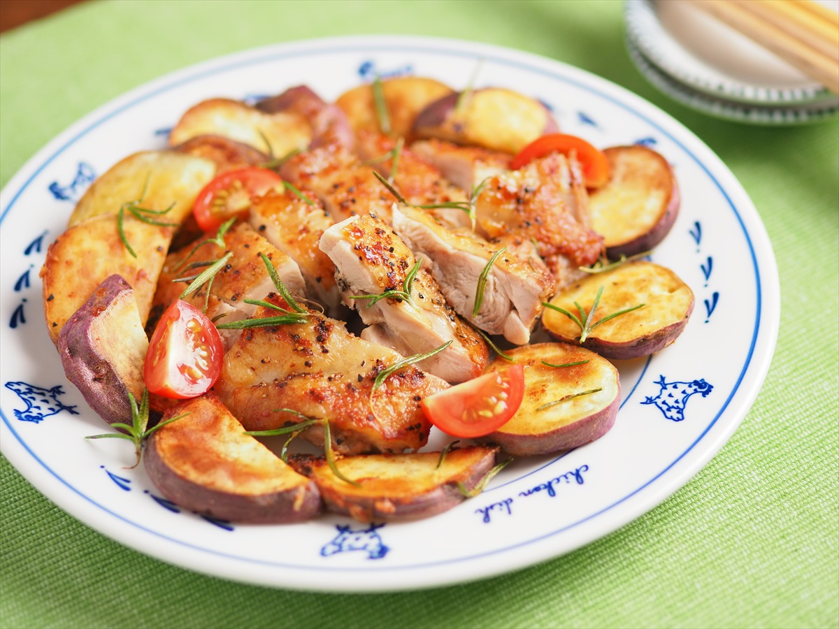 鶏もも肉とサツマイモのローズマリー焼き