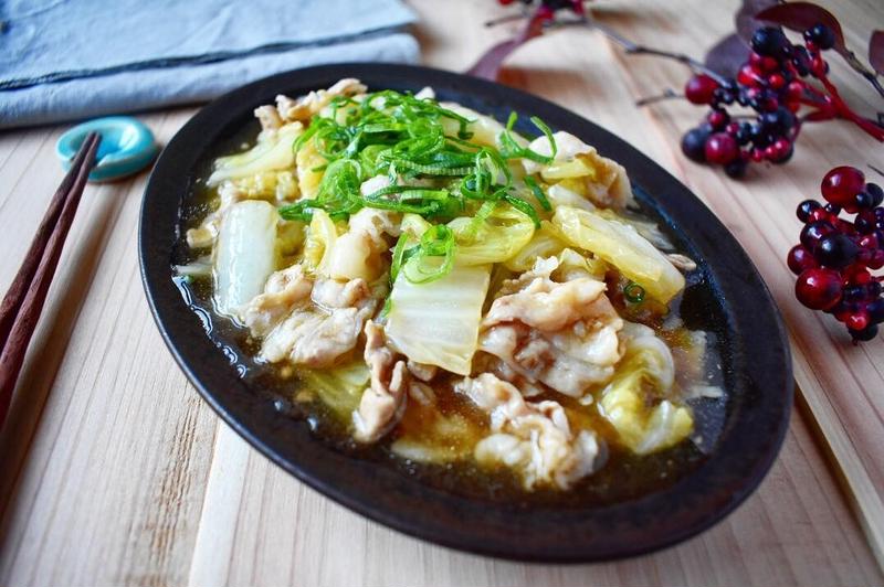 メイン食材2つ!「豚バラ肉と白菜」のお手軽煮物
