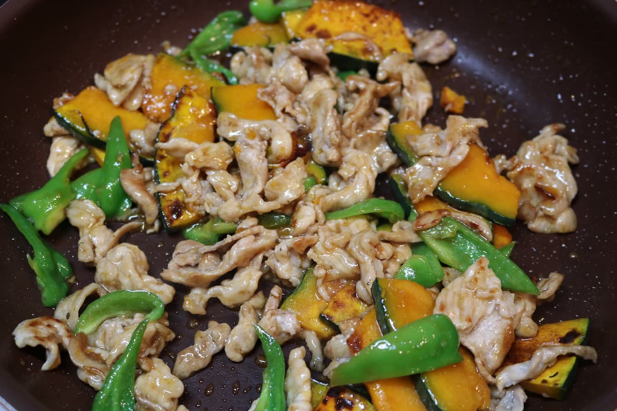 かぼちゃと豚肉のこくうまオイスター炒め