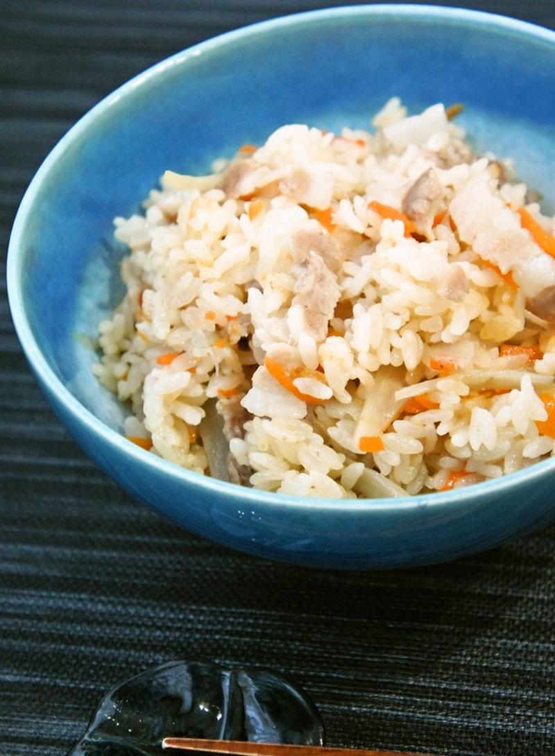 箸が止まらないコンビ！「豚ごぼう」の炊き込みご飯4選