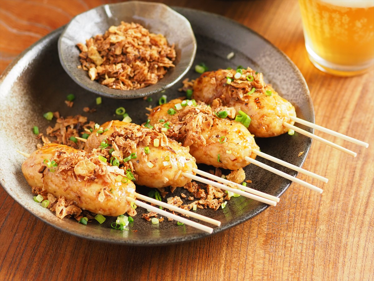 フライドエシャロットでカリカリ鶏つくね焼き鳥、フライドオニオンでもOK