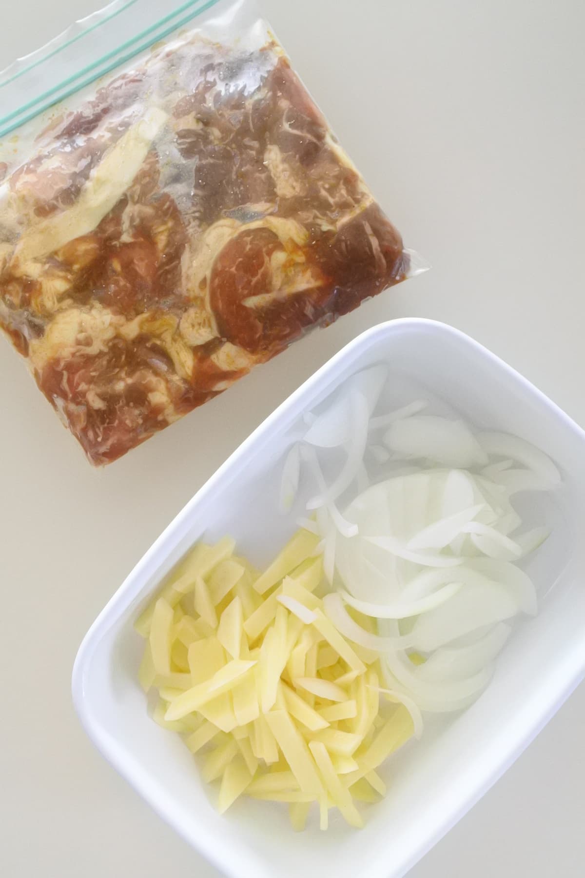 豚こまとじゃがいものカレー炒め