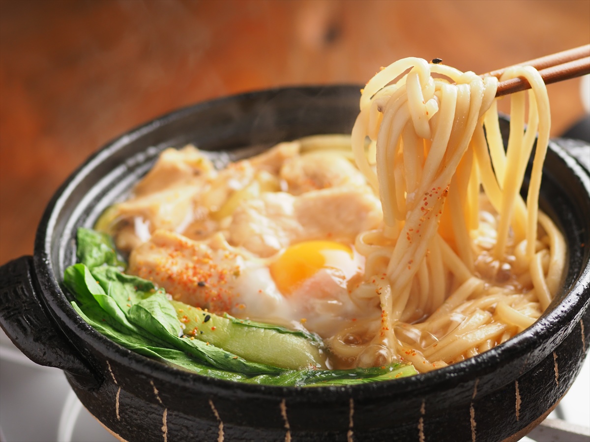 鶏すき焼き風鍋焼きうどん