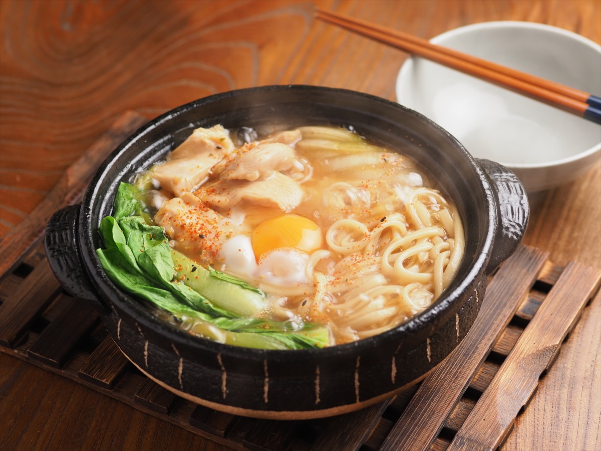 鶏すき焼き風鍋焼きうどん