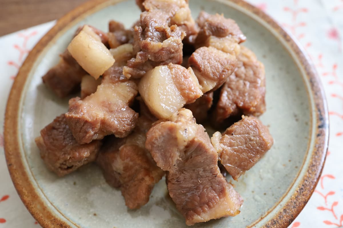 材料を鍋に入れたらほったらかしでOK!驚くほど簡単に作れる「チャーシュー風」