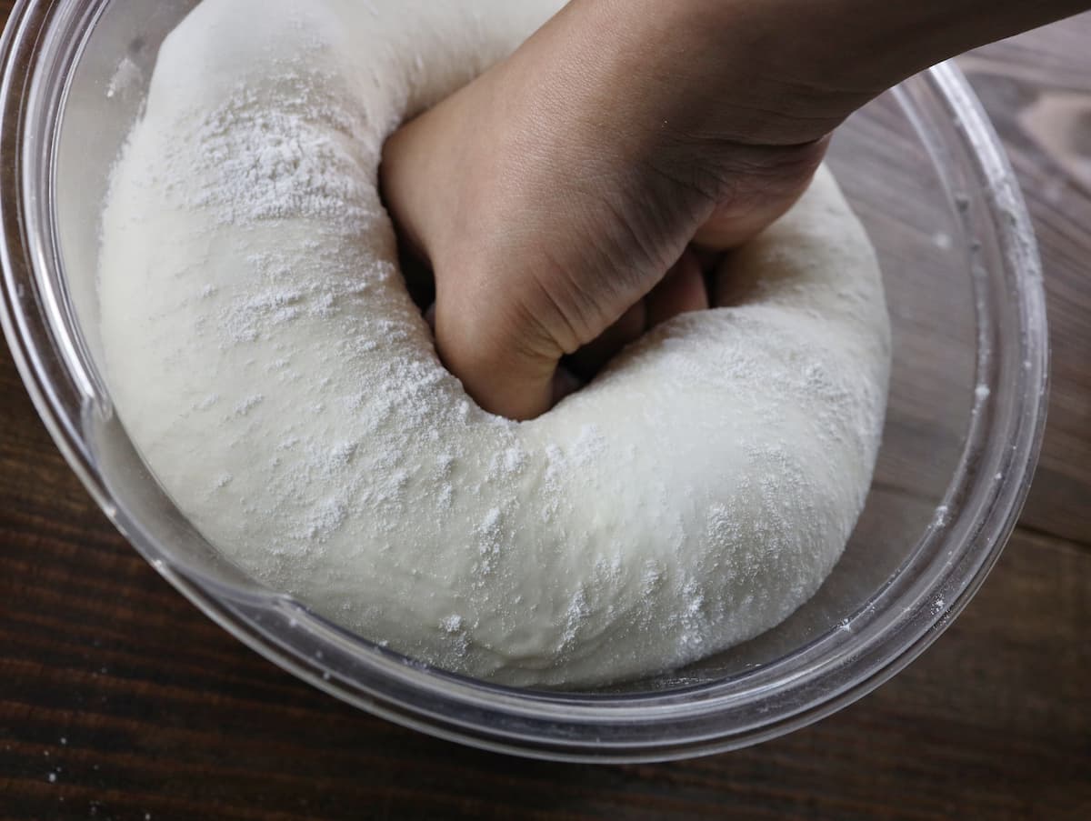 「オイルで作る基本のテーブルパン」レシピ