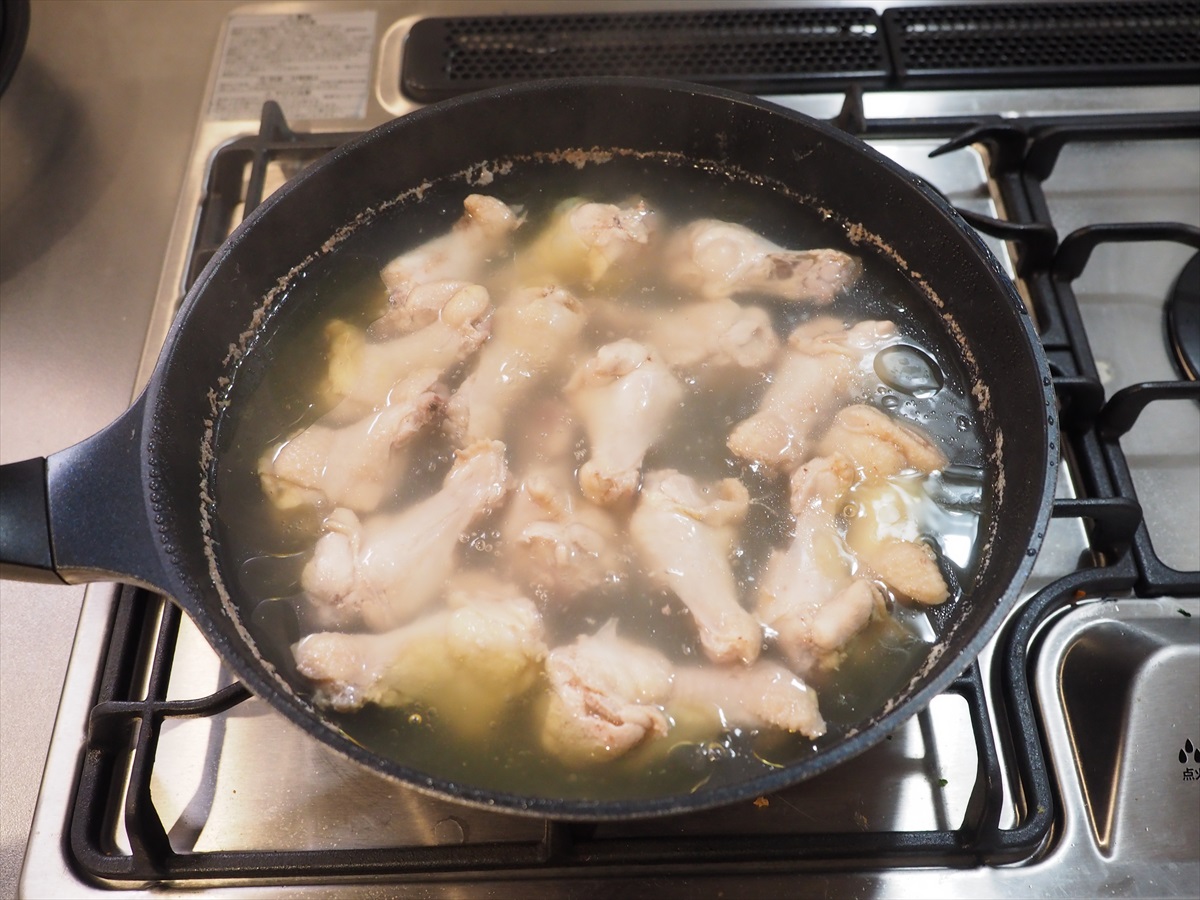 優しい味で美味しい！手羽元としりしり大根のスープ煮　大量調理で作り置き