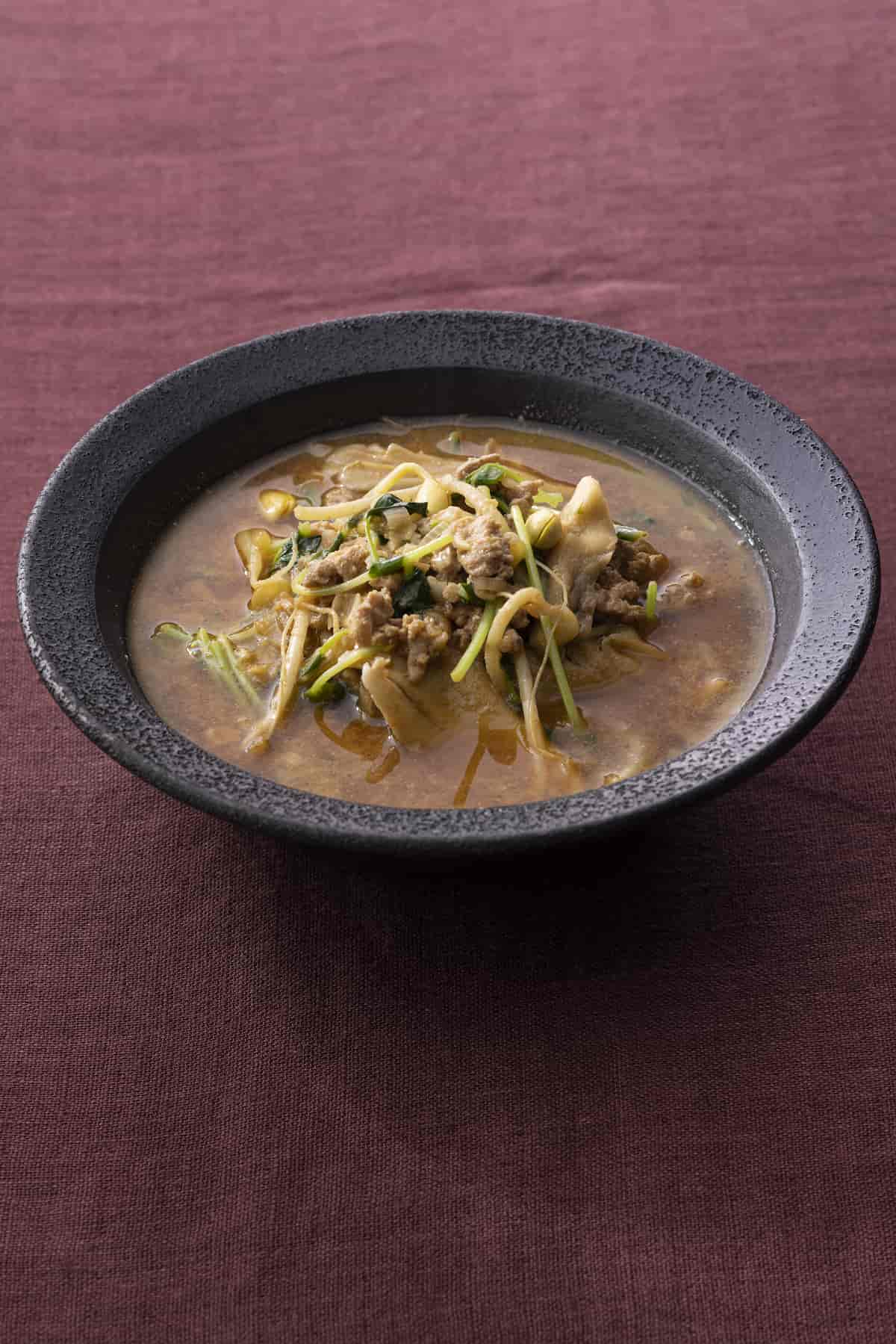 豚ひき肉ともやしの担々麺風スープ