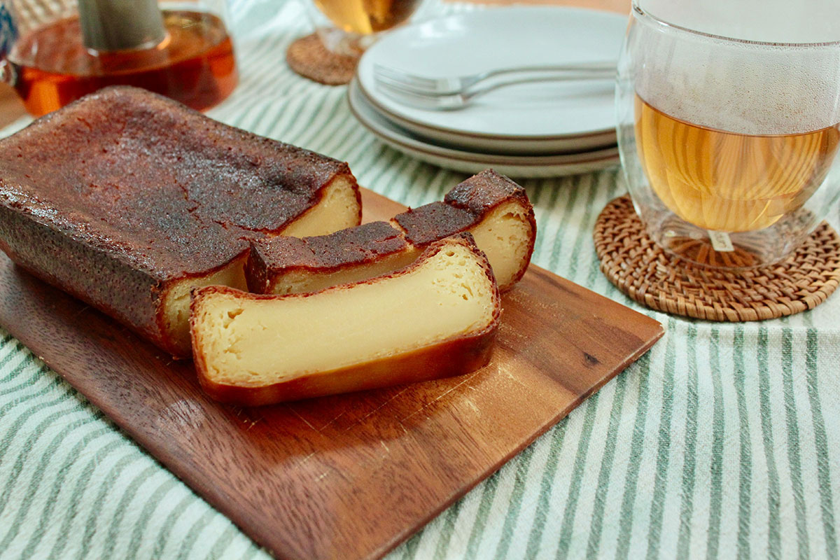 おうちで作る本格スイーツ。パウンド型で作る「カヌレ風スイーツ」の作り方