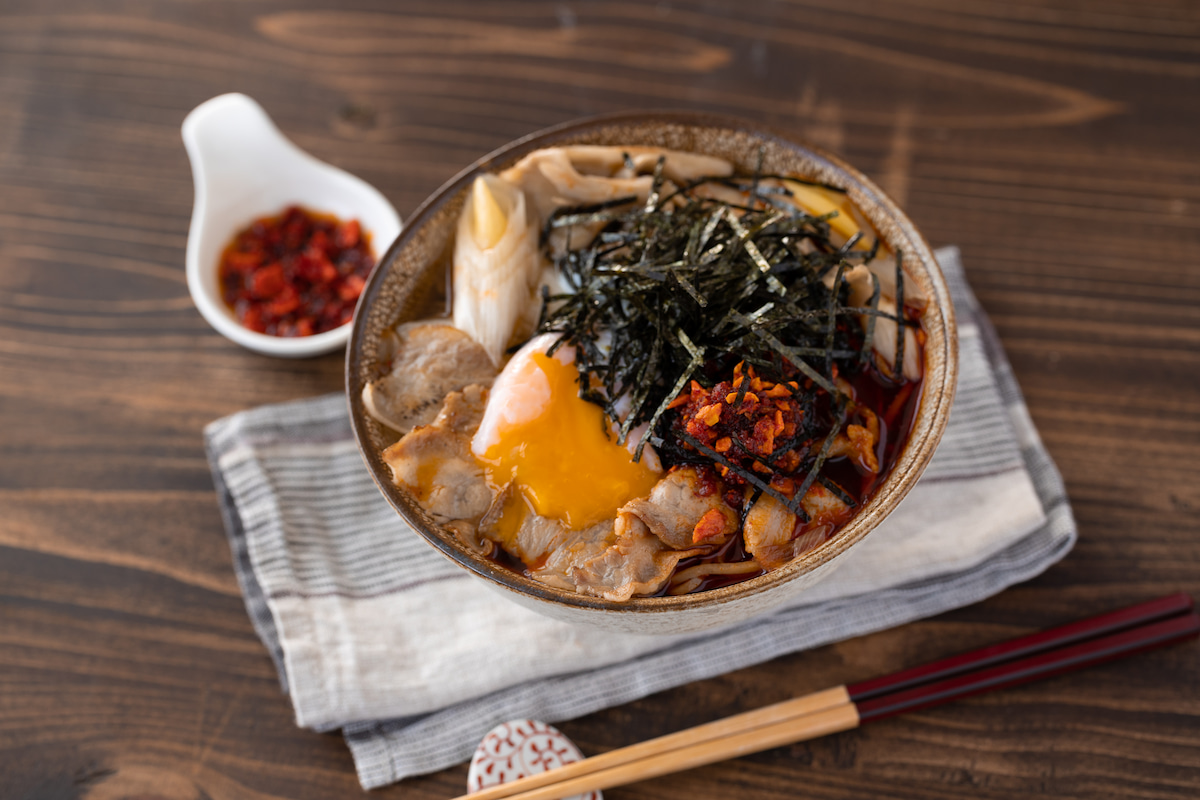 うま辛ラー油肉そば完成カット