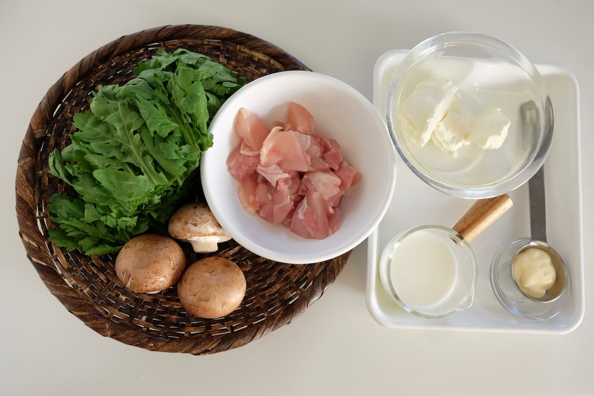 春菊と鶏肉のクリームチーズサラダ食材