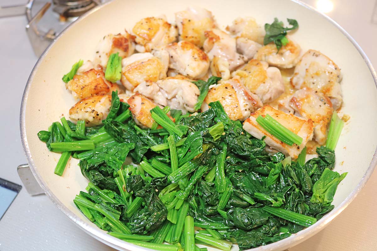 ほうれん草と鶏肉のチーズ焼き６