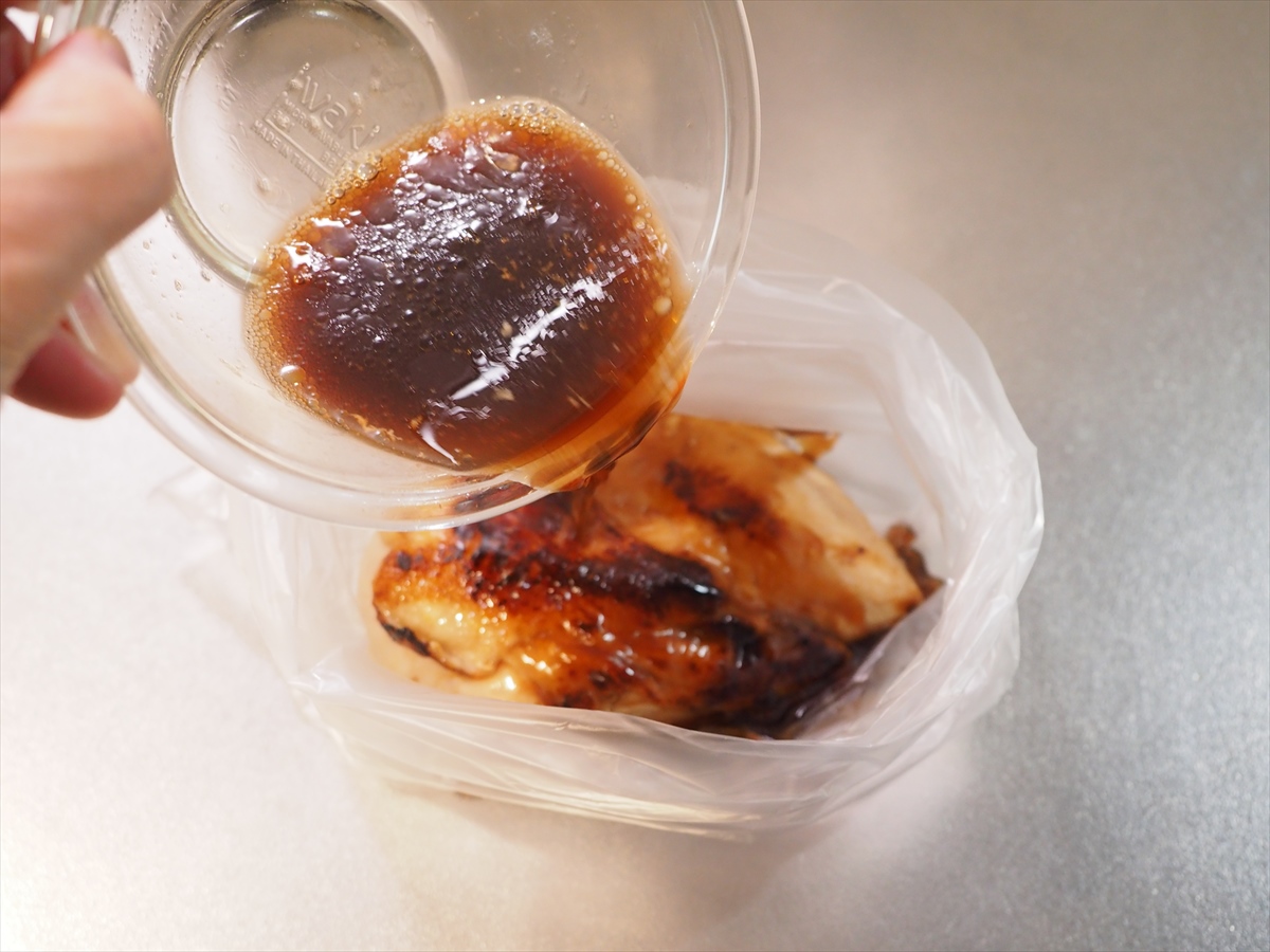 鶏むね肉の鴨ロース風、赤ワインソース