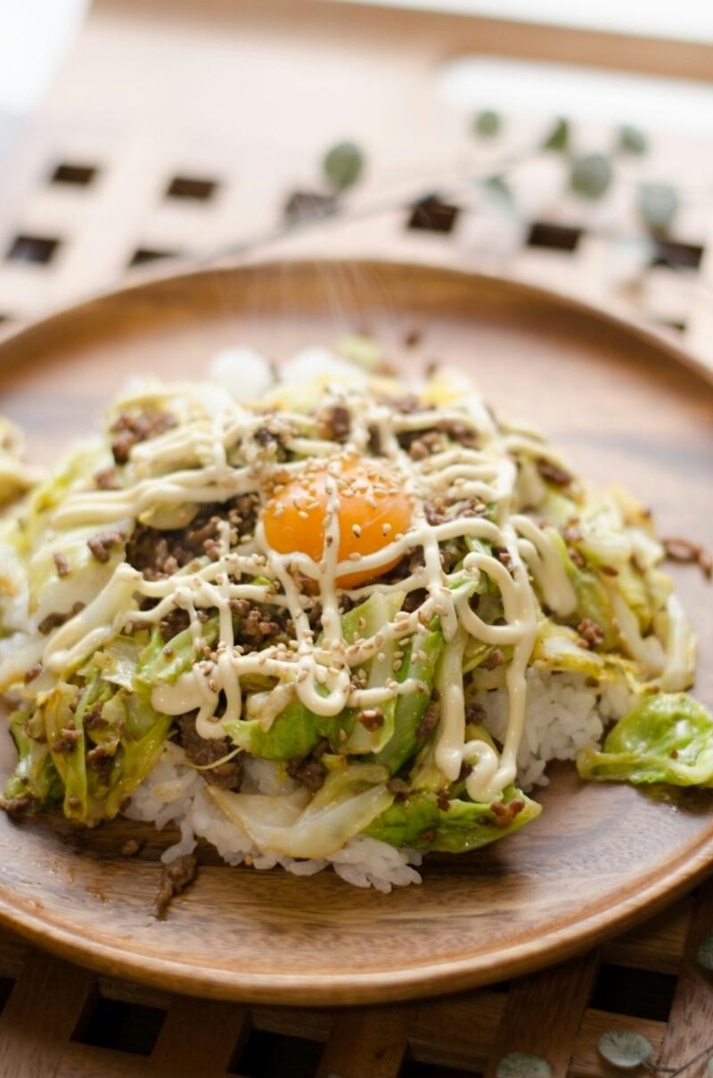 ペロッと完食！満足感ばっちりコク旨「オイマヨ丼」
