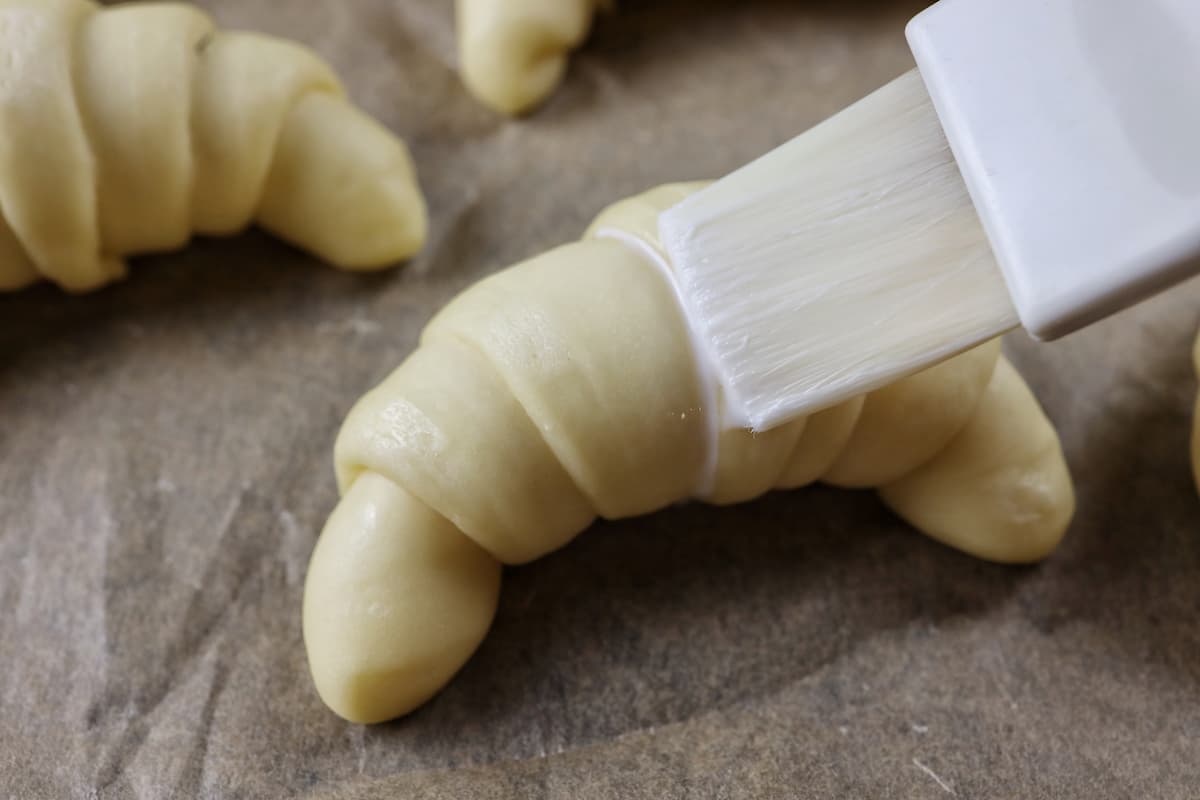 オイルで焼く簡単成型なリッチロールパンレシピ