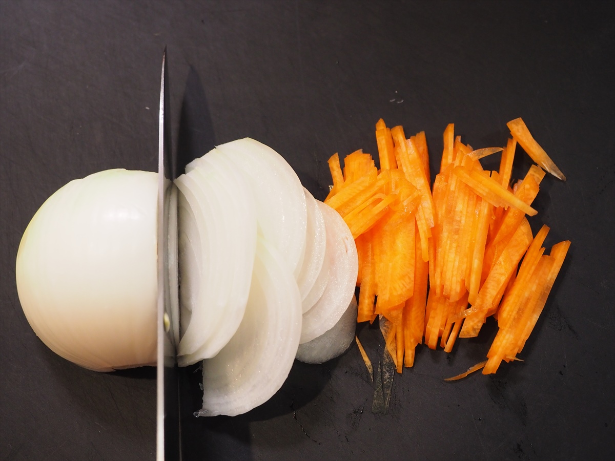 メガ盛り野菜と鶏むね肉の野菜炒め