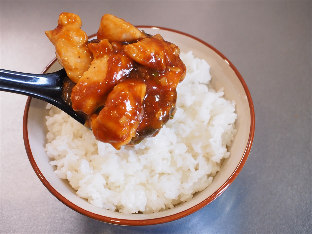 鶏むね肉の温玉麻婆丼