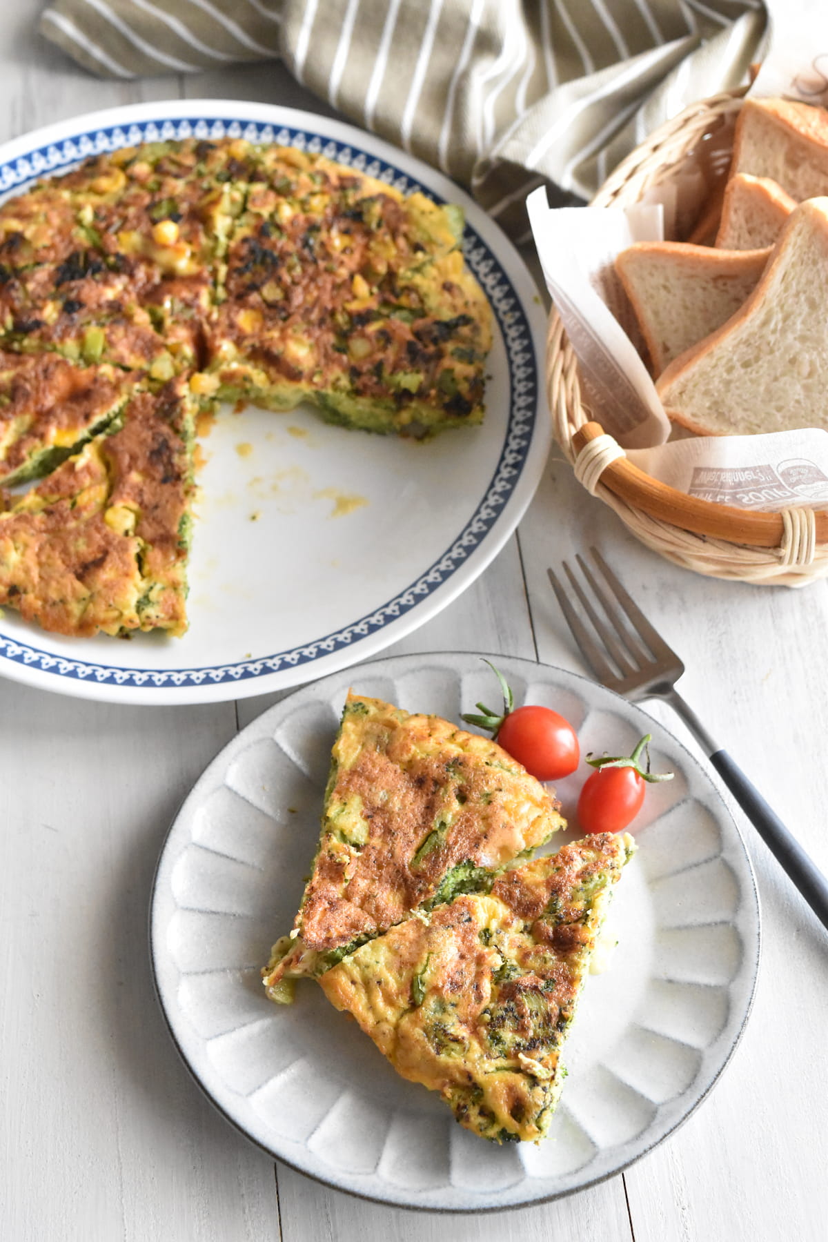 仕上げ(ブロッコリーのオープンオムレツ)