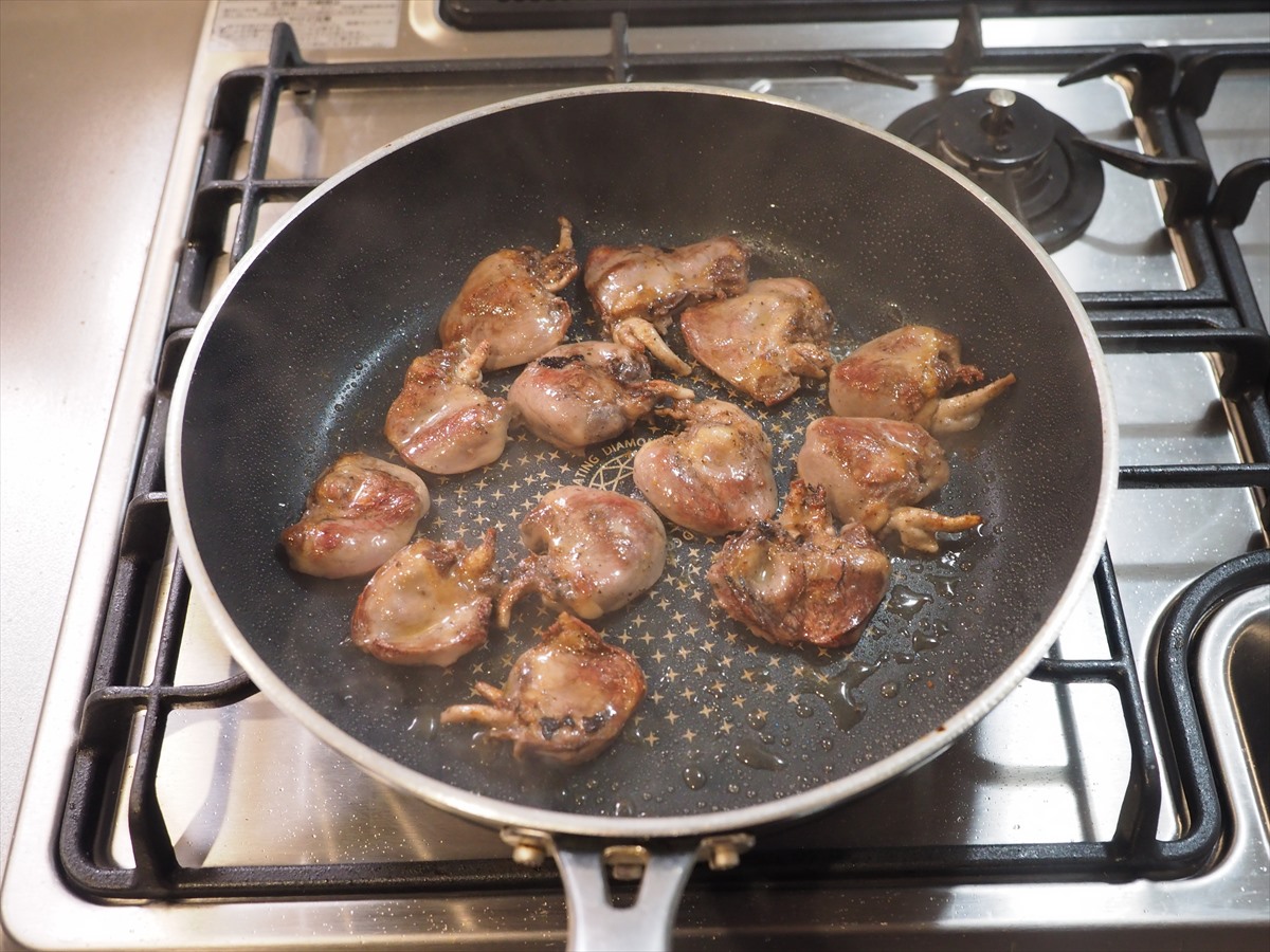 鶏ハツとブロッコリーの焼きサラダ