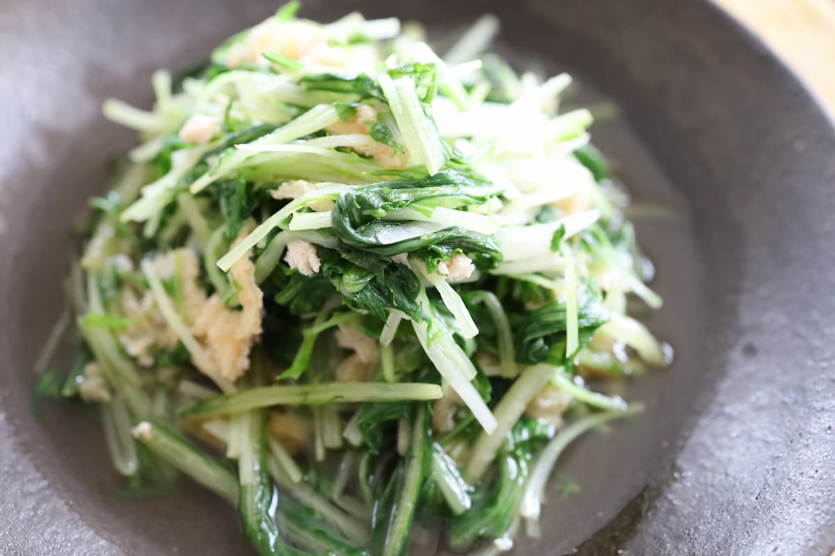 サッと煮るだけの簡単ストックおかず「水菜のめんつゆ煮」
