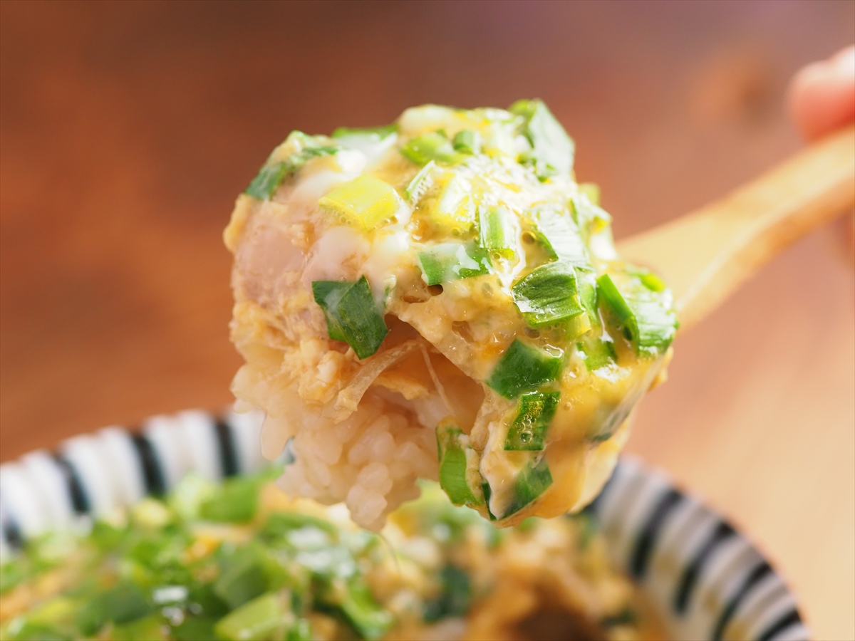にら玉親子丼