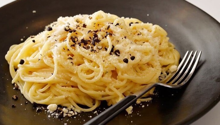 食材3つ以下でOK!電子レンジで完結する「お手軽パスタ」