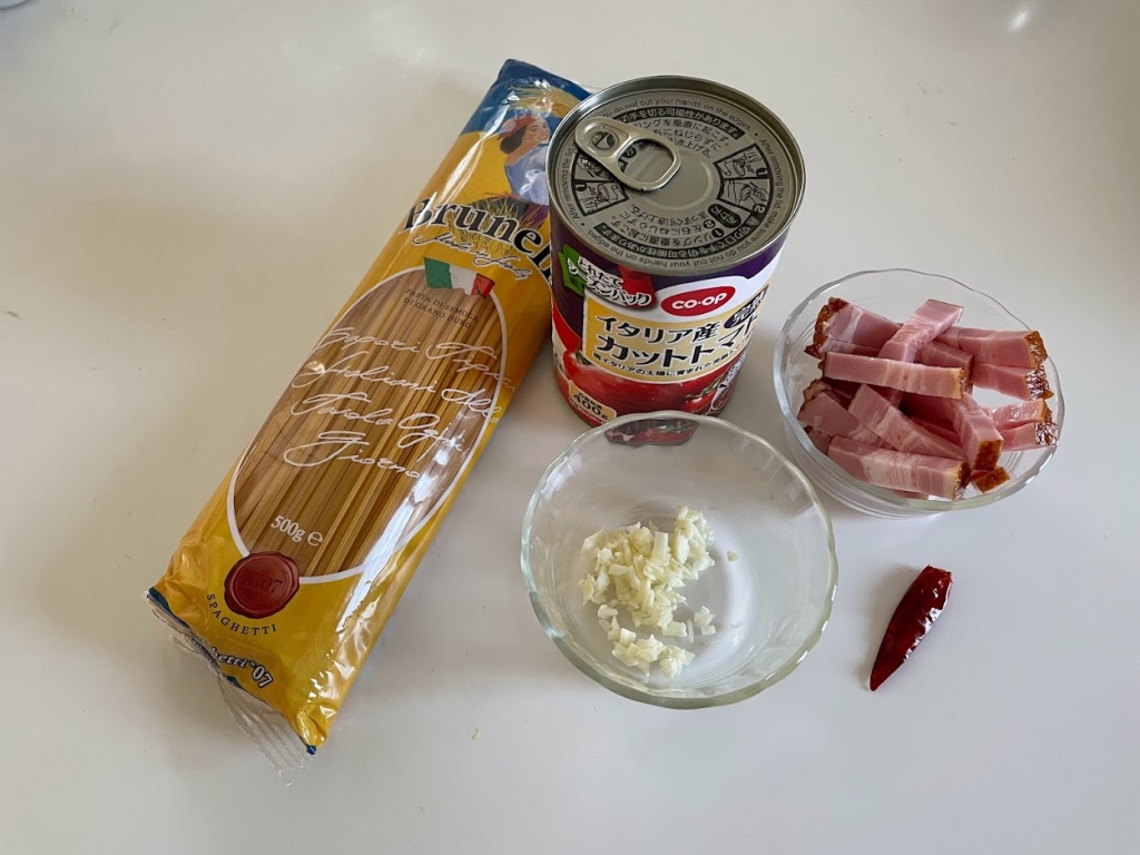 トマトパスタ材料