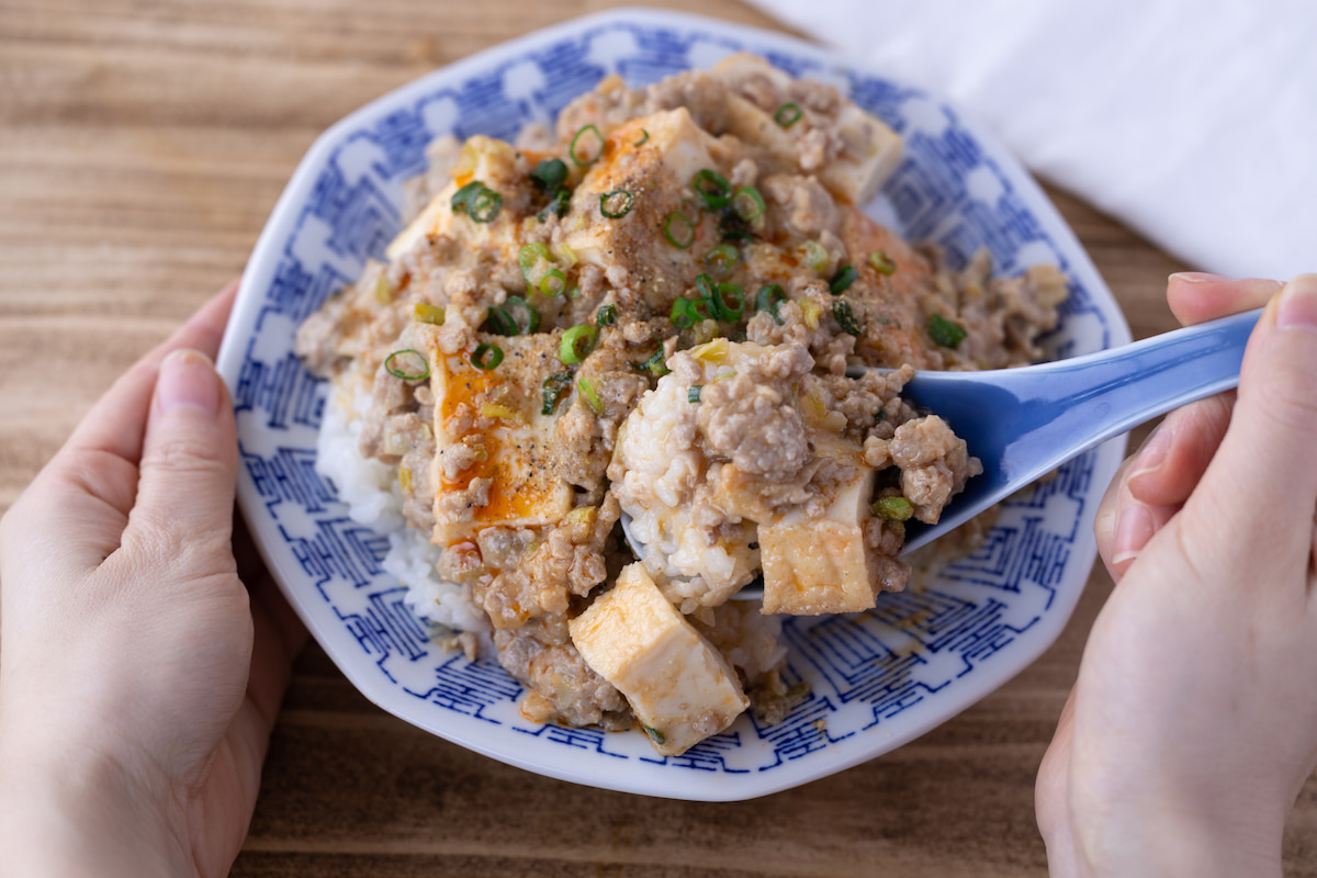 「厚揚げ麻婆丼」レシピ　もあいかすみ
