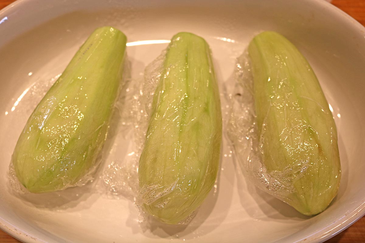 「レンジで簡単！とろとろなすの甘酢和え」レシピ　工程2