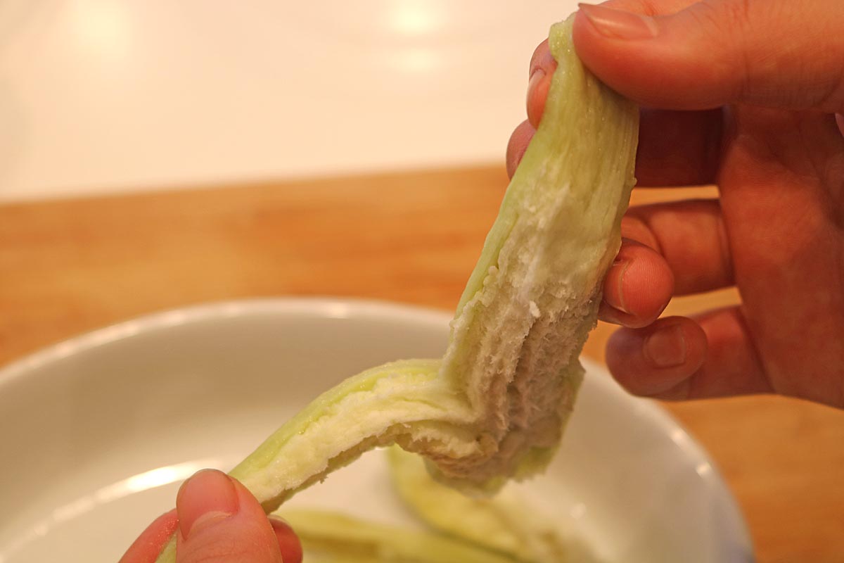 「レンジで簡単！とろとろなすの甘酢和え」レシピ　工程3