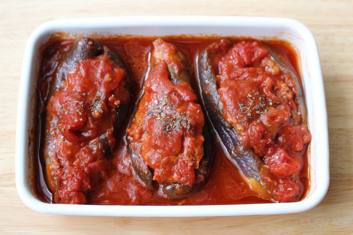 なすの肉詰めトマト煮こみ