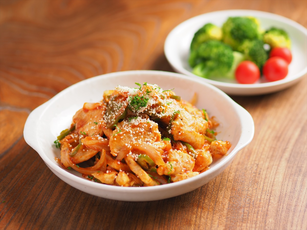 「鶏むね肉のナポリタン風炒め」レシピ