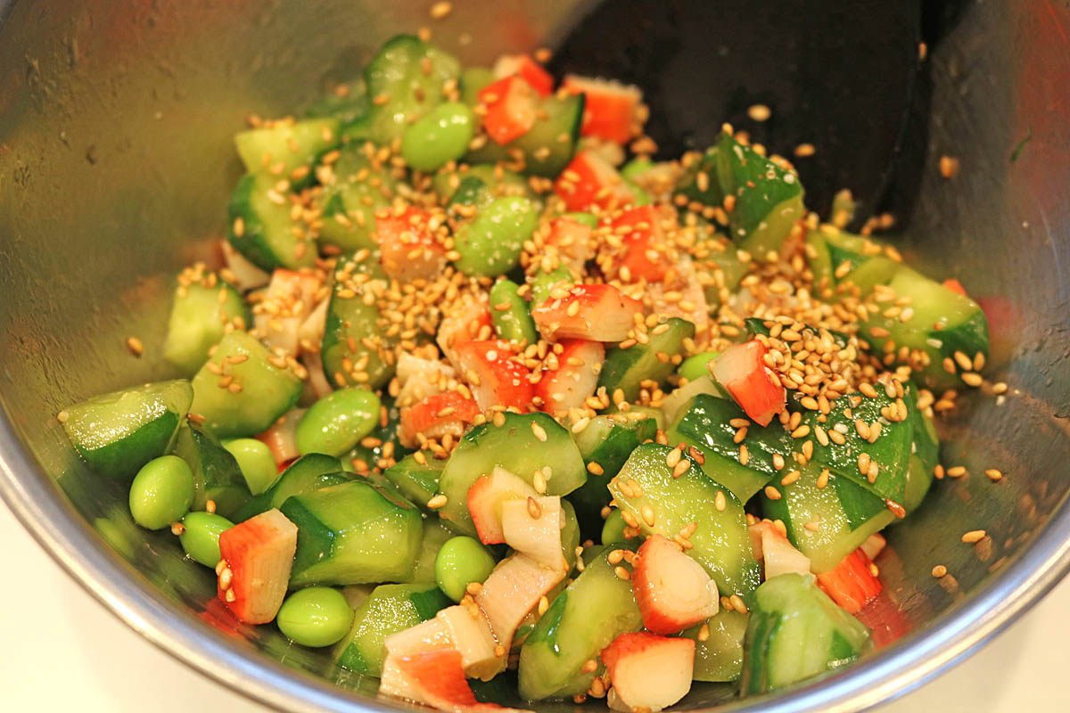 「カニカマきゅうりと枝豆マリネ」レシピ