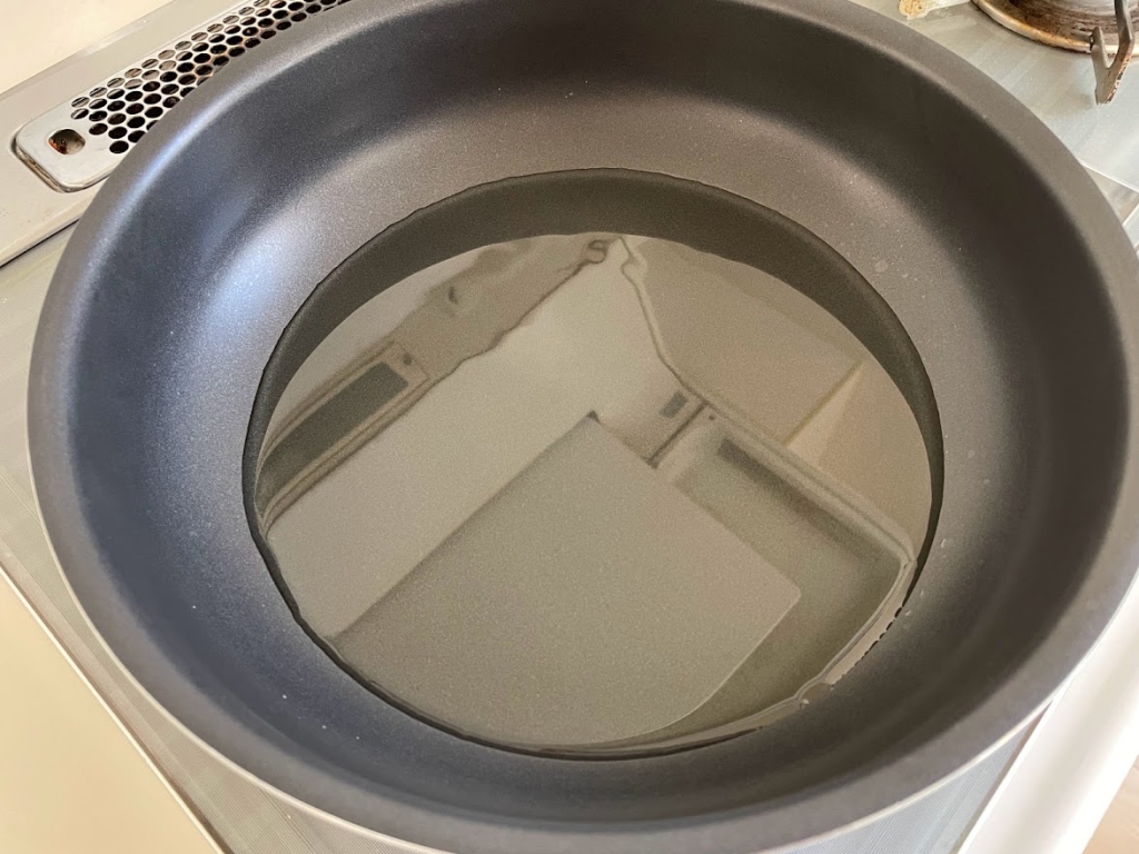 油の値上げは「揚げ焼き」で対策！少ない油で節約しながら上手に揚げ物を作るコツ