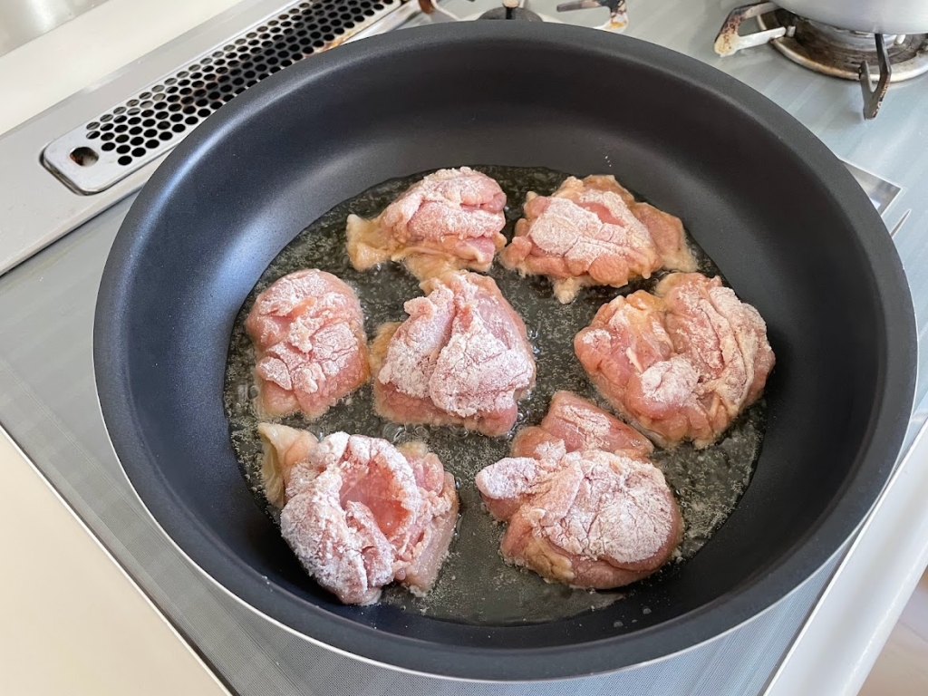 油の値上げは「揚げ焼き」で対策！少ない油で節約しながら上手に揚げ物を作るコツ