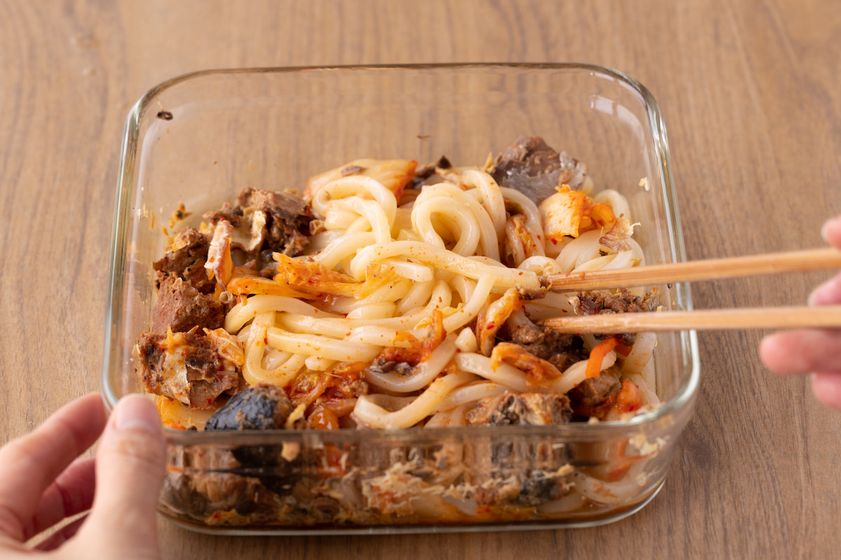 「さばキムバターうどん」レシピ