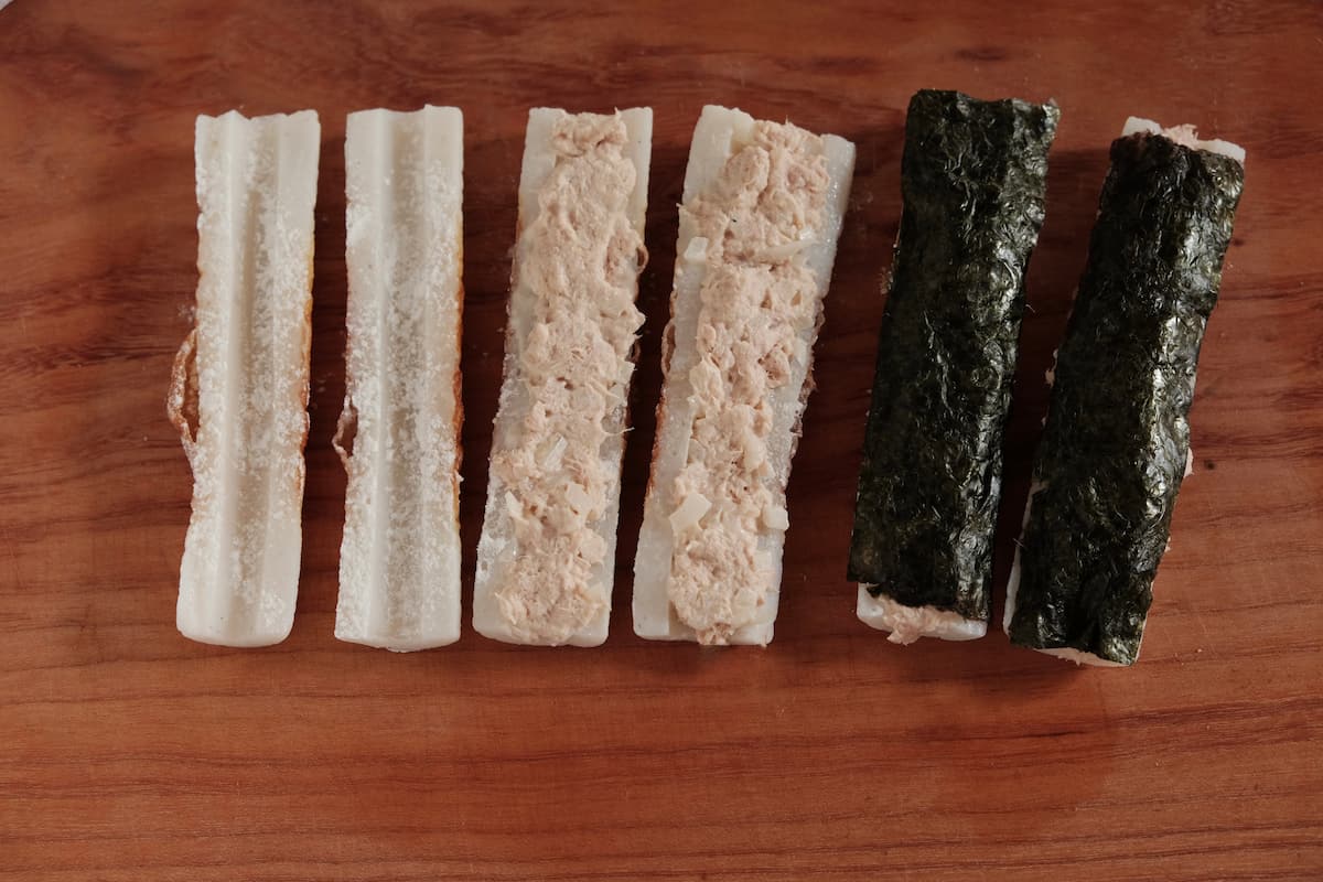工程3 ちくわとツナの磯辺揚げ