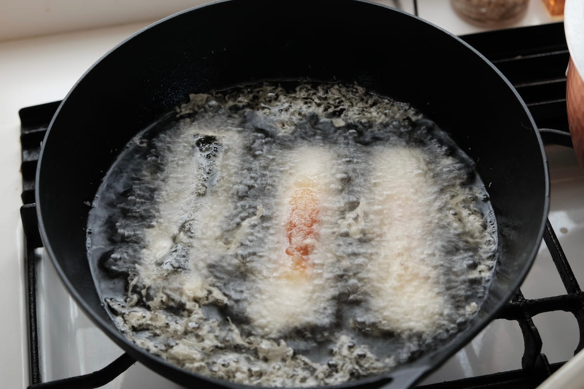 工程5 ちくわとツナの磯辺揚げ