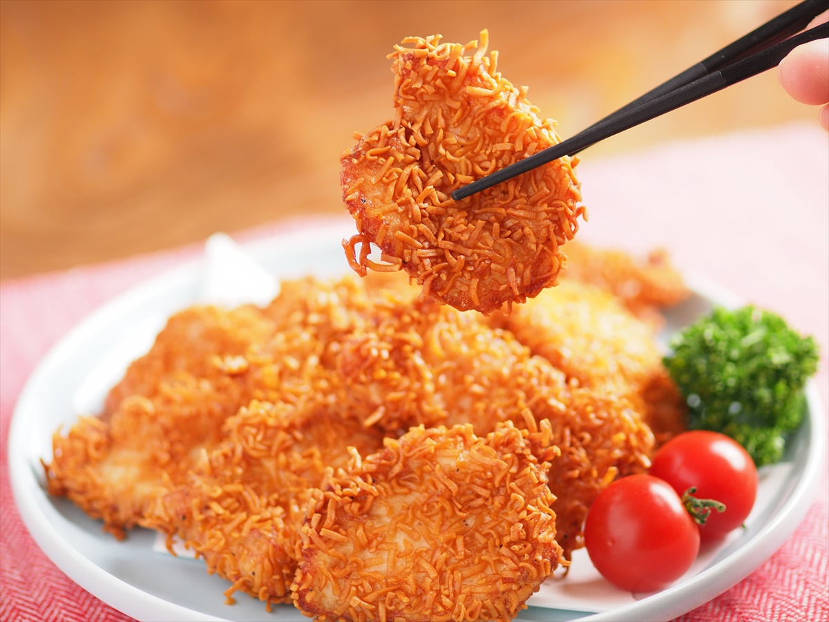 「鶏むね肉のチキンラーメンから揚げ」レシピ