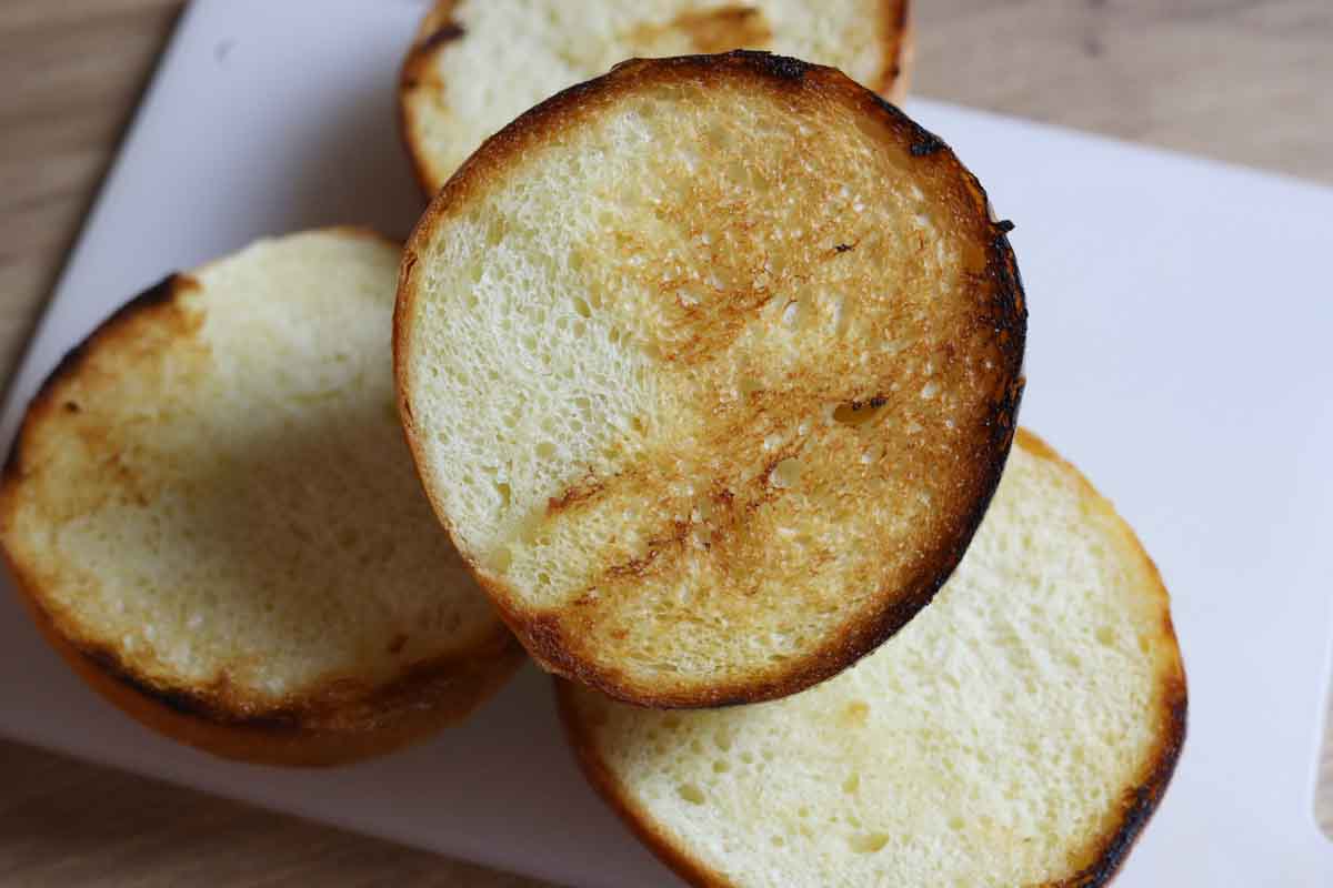 にんにく香る「バーガーバンズ」