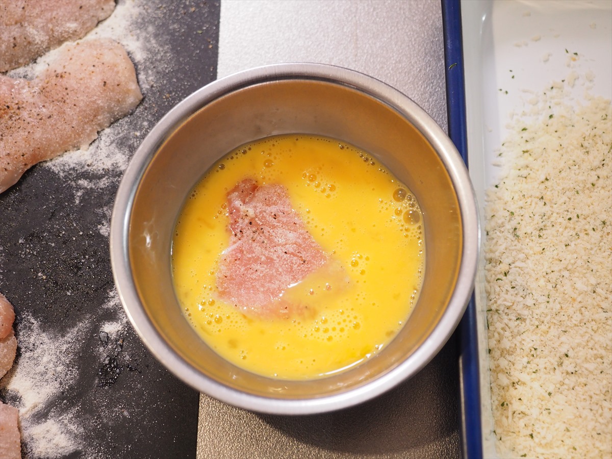 鶏むね肉のイタリアンカツレツ