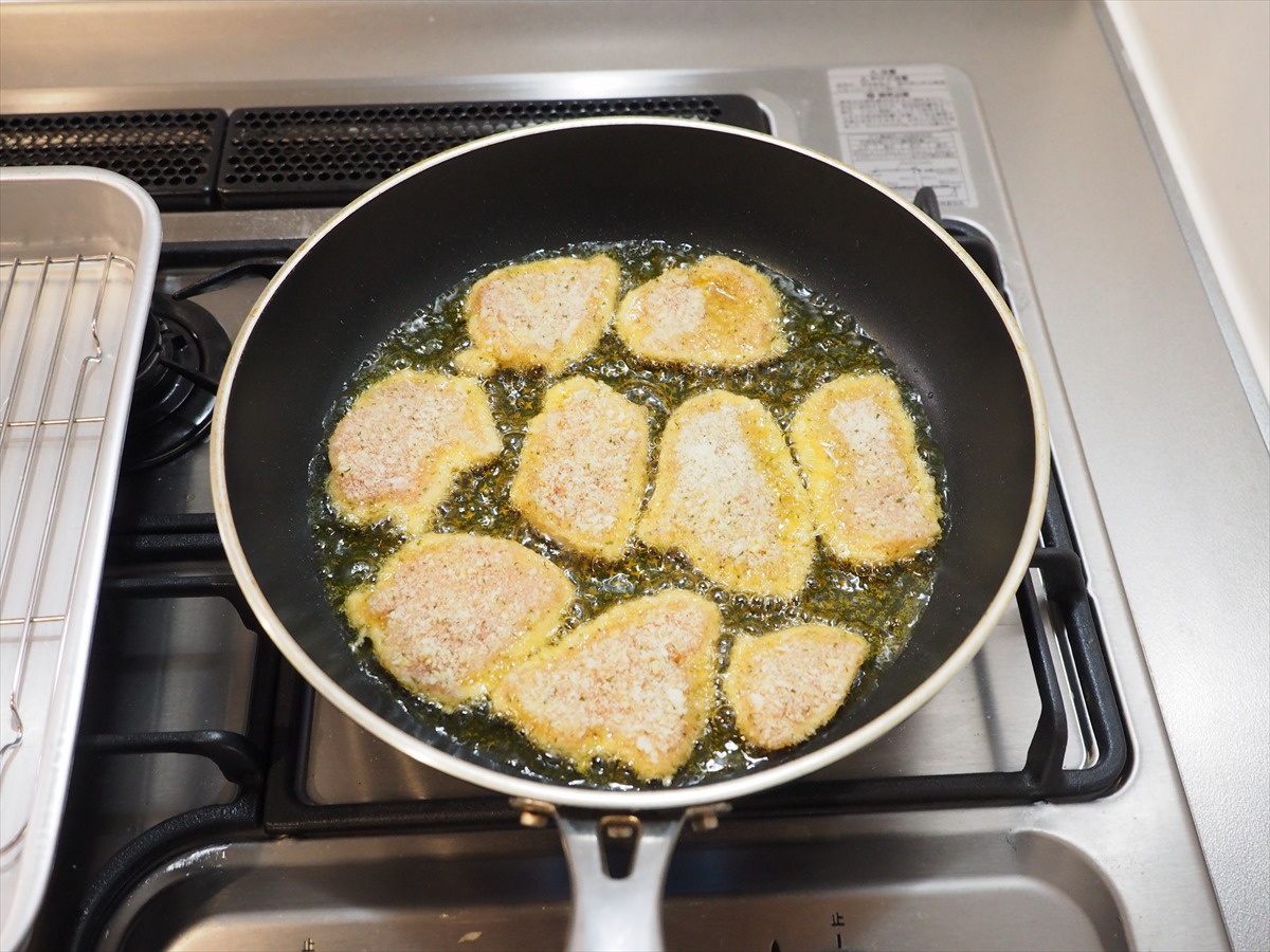 鶏むね肉のイタリアンカツレツ