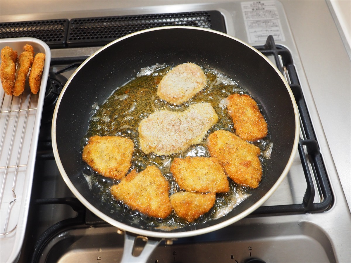 鶏むね肉のイタリアンカツレツ