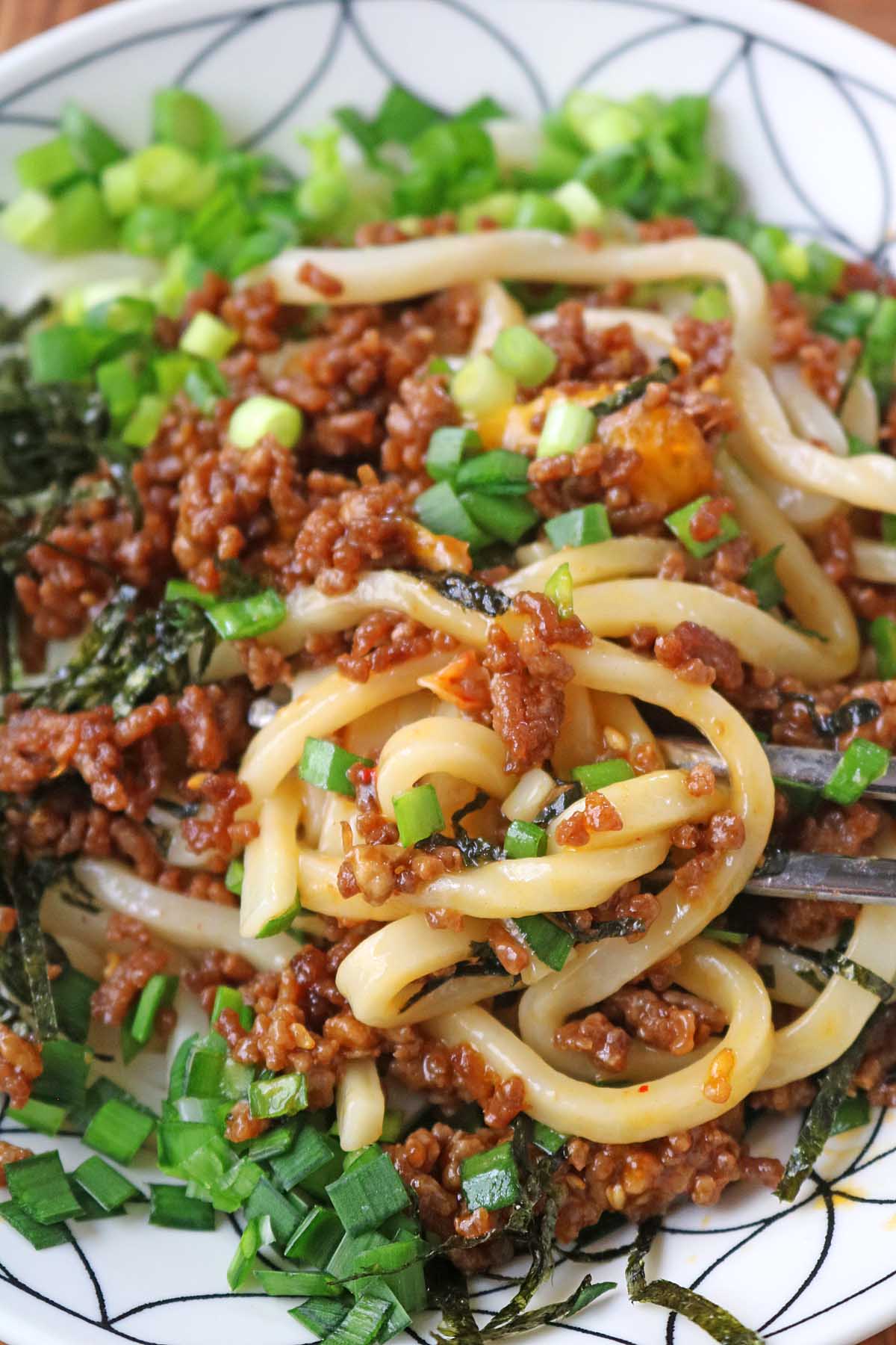 「旨辛韓国風そぼろのやみつき混ぜうどん」レシピ
