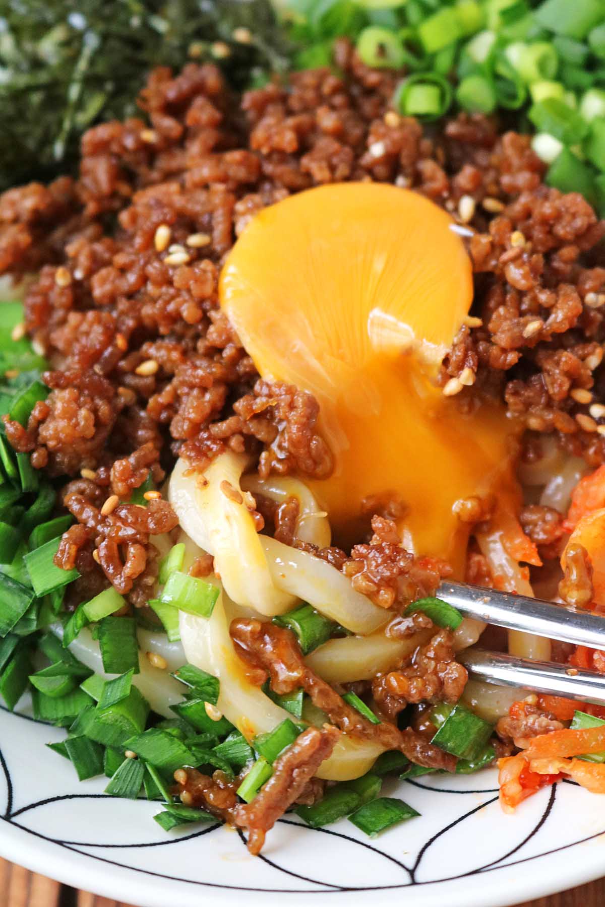 「旨辛韓国風そぼろのやみつき混ぜうどん」レシピ