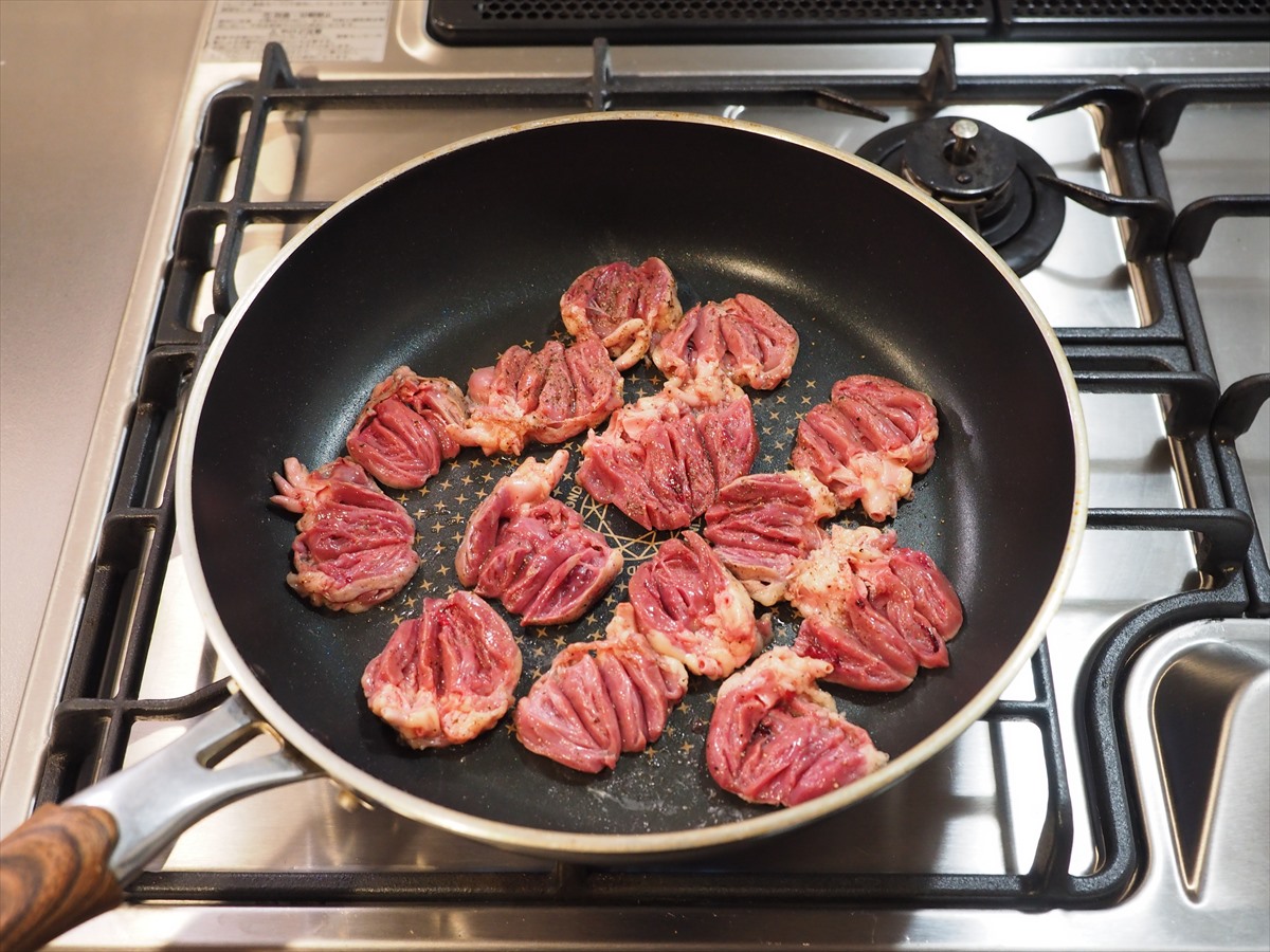 焼き肉のタレで鶏ハツ野菜炒め