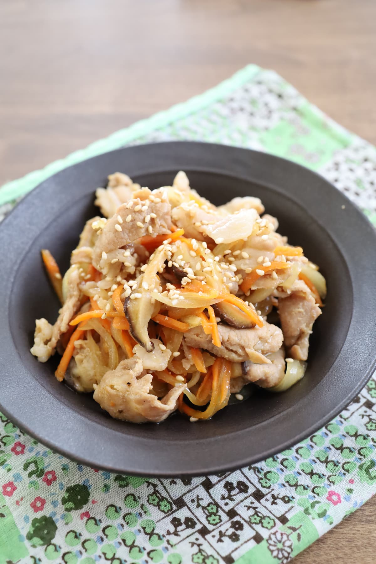 「豚肉と野菜の甘辛炒め」レシピ